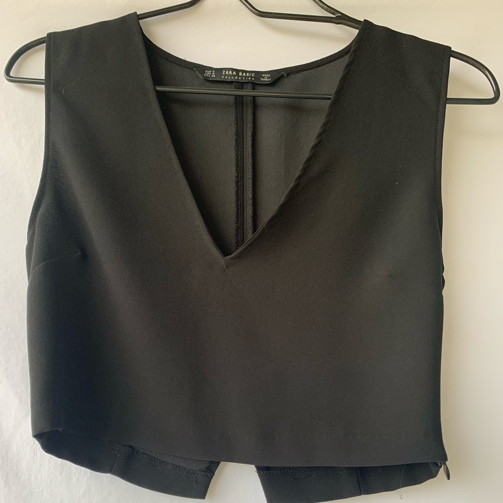 Never worn crop too side zip